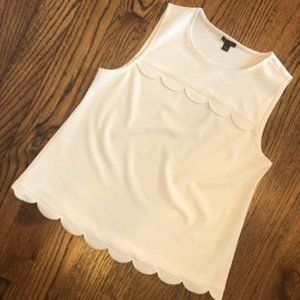 EUC*Ann Taylor Ivory Scalloped Hem Tank 8